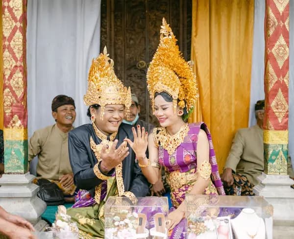 Adat Bali